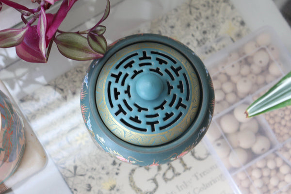 Atman Painted Ceramic Incense Bowl With Lid - Cone Incense Burner - Ash Catcher - Rope Incense Burner - Office Relaxation - Pure Chakra