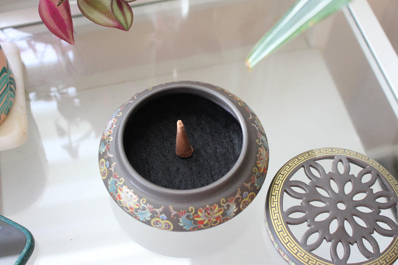 Dharma Painted Ceramic Incense Bowl With Lid - Cone Incense Burner - Ash Catcher - Rope Incense Burner - Office Relaxation - Pure Chakra