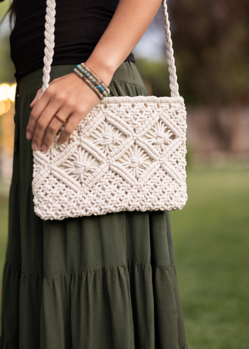 Cleo Bag – Cotton macrame bag with wood handles | Anju Jewelry
