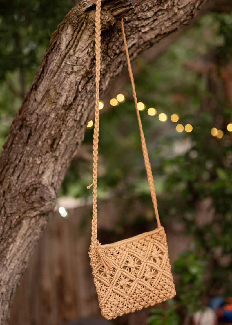 Magibag Crochet Tassel Handbag Straw Envelope Clutch Bag Cotton Macrame  Purse Hobo Hand-Woven Beach Wristlet Bag with Zipper (01-Brown) :  Amazon.in: Fashion