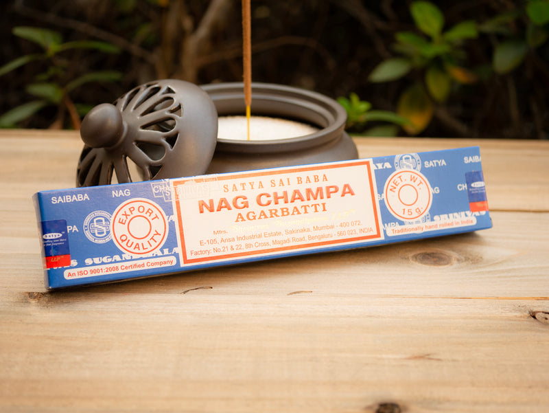 Satya Nag Chapa – Varillas de incienso Agarbatti natural paquete de 12 Satya Nag Chapa – Varillas de incienso Agarbatti natural paquete de 12